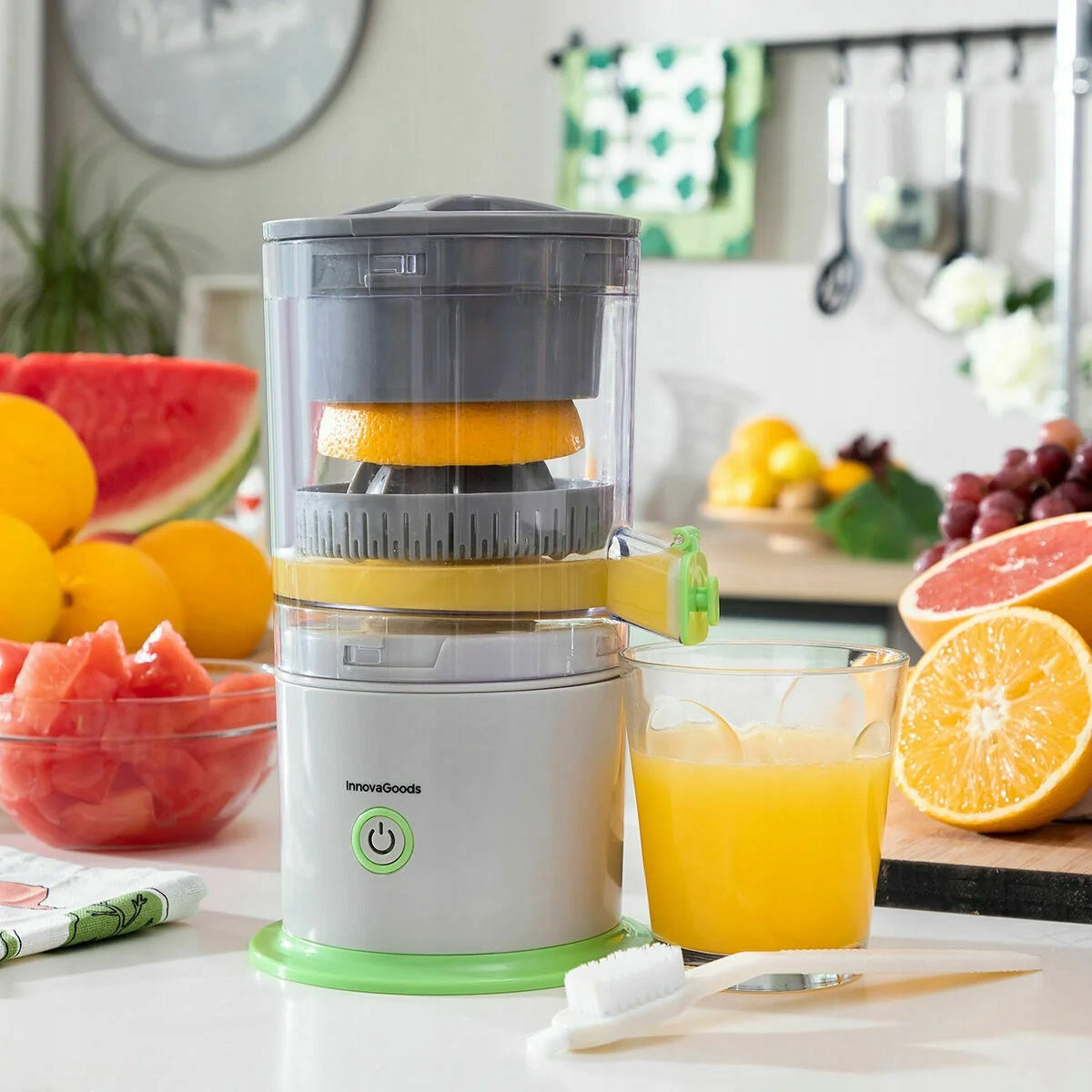 Automatyczna sokowirówka akumulatorowa Juisso InnovaGoods