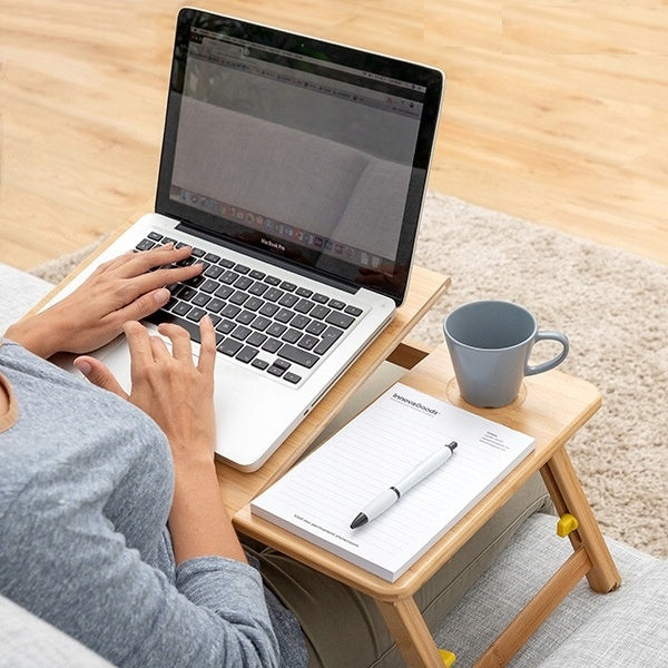 Bambusowy stolik pod laptopa składany regulowany drewniany InnovaGoods