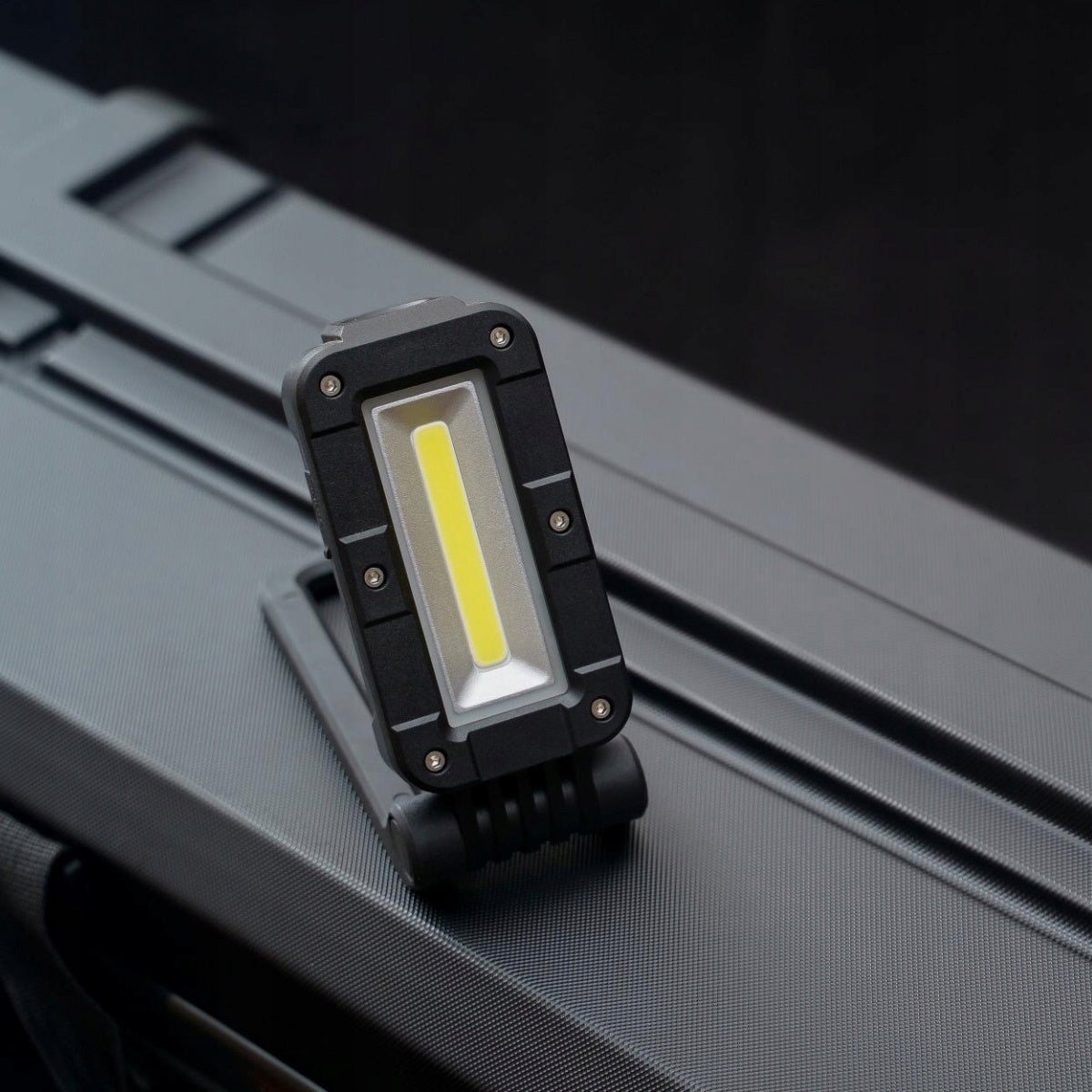 Lampa Olight Swivel Black - 400 lumenów