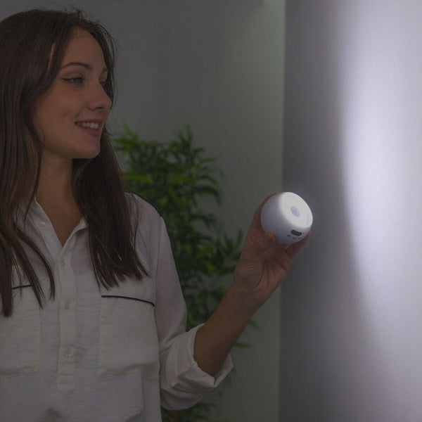 Lampka LED przenośna czujnik ruchu Maglum InnovaGoods