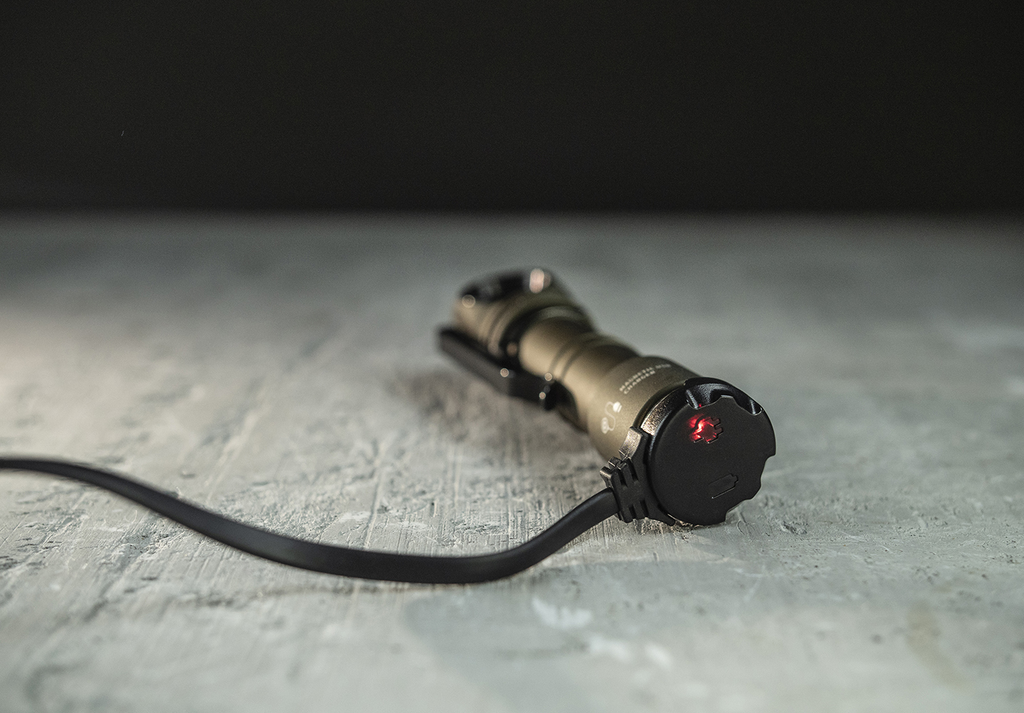 Latarka Armytek Wizard C2 Pro Olive