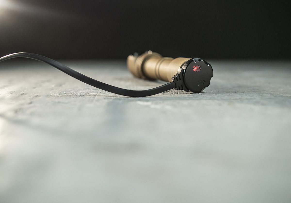 Latarka Armytek Wizard C2 Pro Sand