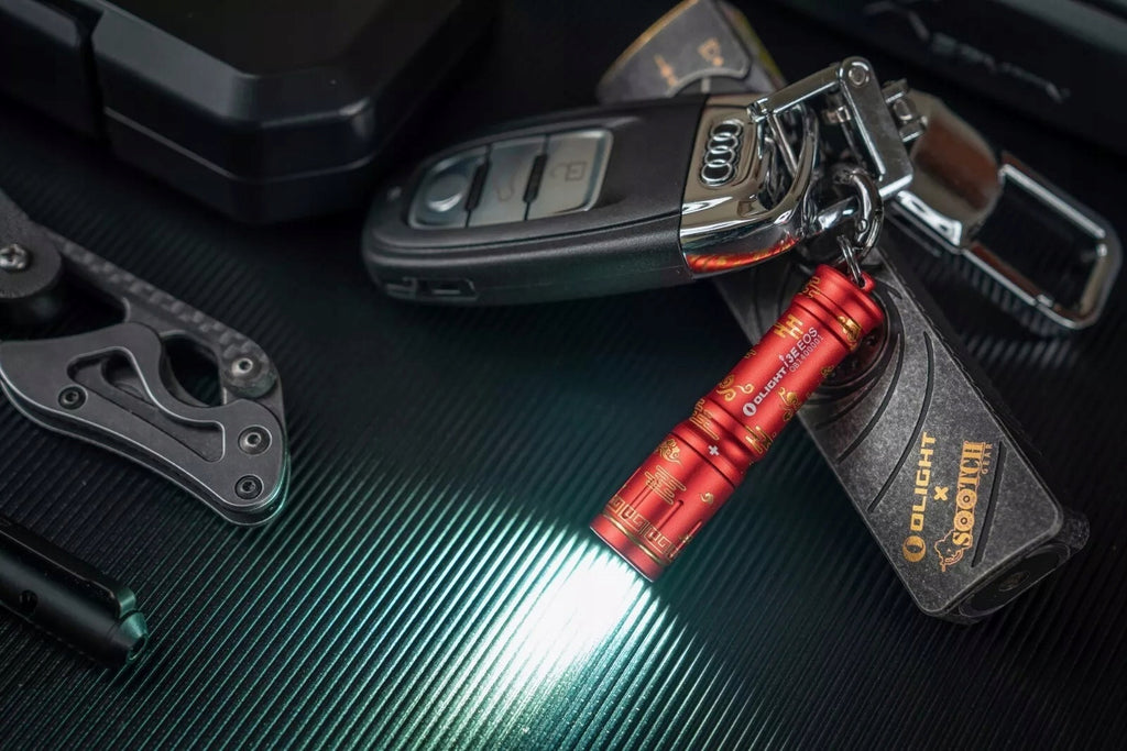 Latarka Olight i3E eos czerwona Auspicious Clouds 90lm 44m 170 min