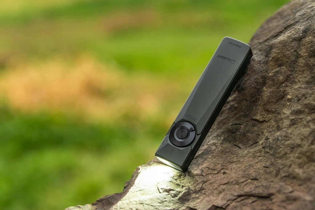 Latarka akumulatorowa EDC ze wskaźnikiem Olight Arkfeld Ultra UV 1400 lm
