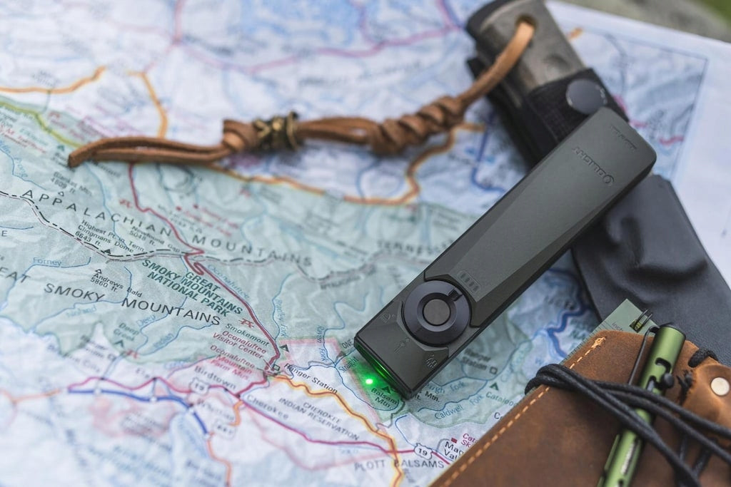 Latarka akumulatorowa EDC ze wskaźnikiem Olight Arkfeld Ultra UV 1400 lm