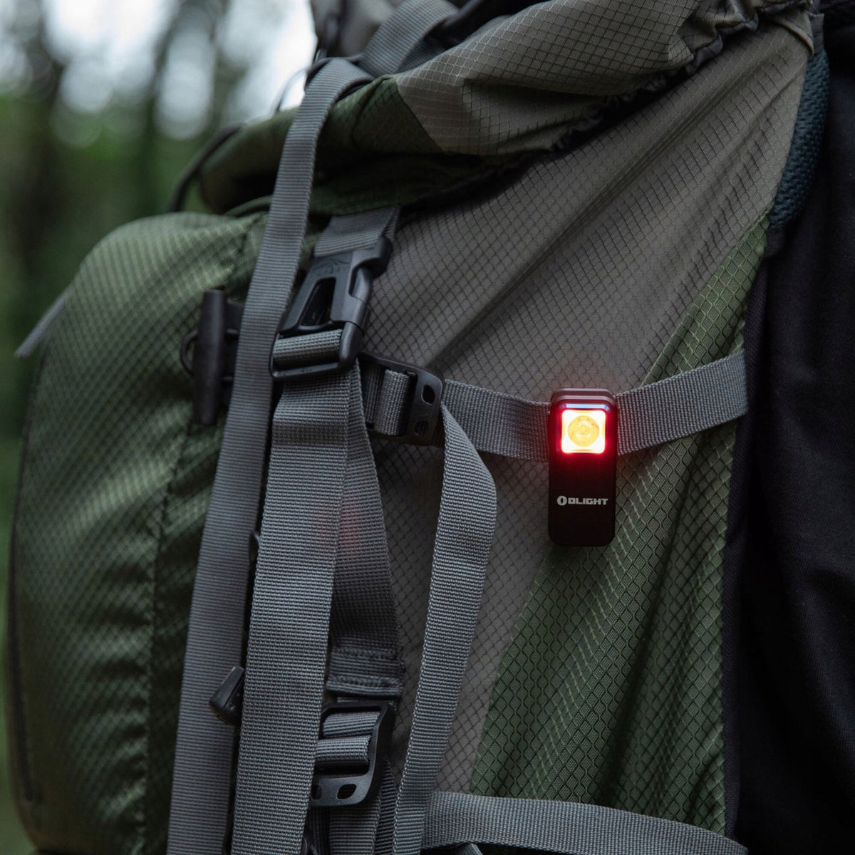 Latarka akumulatorowa taktyczna wielofunkcyjna EDC Olight Oclip 300 lumenów