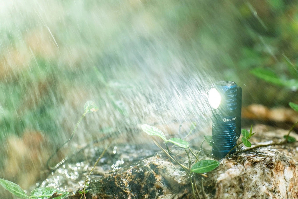 Latarka czołowa LED Olight Perun 3 Mini Premium niebieska 1250lm 160m 20dni - zestaw