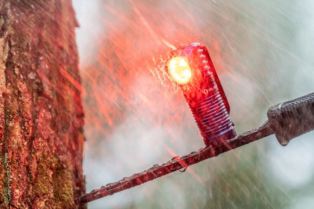 Latarka czołowa LED Olight Perun 3 Mini Premium niebieska 1250lm 160m 20dni - zestaw