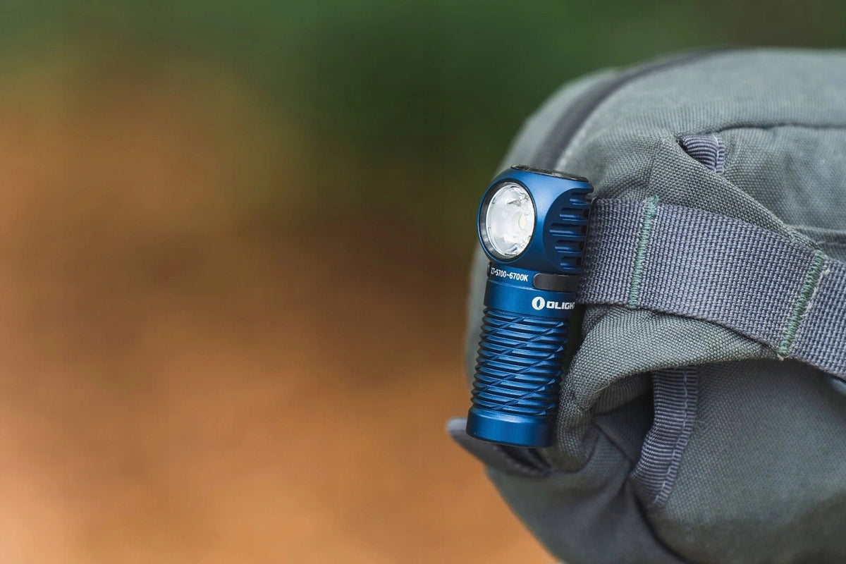 Latarka czołowa LED Olight Perun 3 Mini Premium niebieska 1250lm 160m 20dni - zestaw