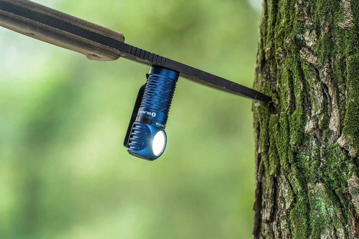 Latarka czołowa LED Olight Perun 3 Mini Premium niebieska 1250lm 160m 20dni - zestaw