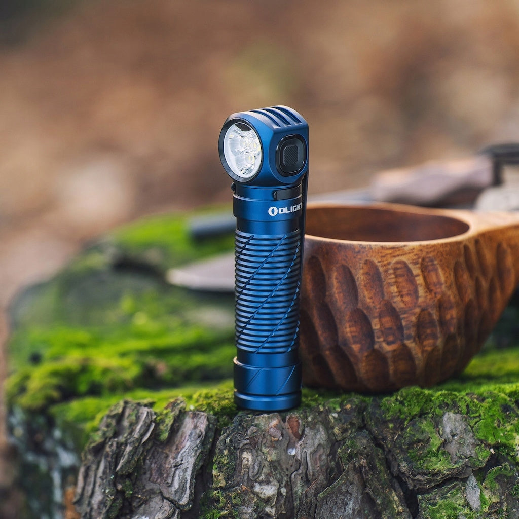 Latarka czołowa i kątowa Olight Perun 3 Midnight Blue z opaską 3000 lumenów