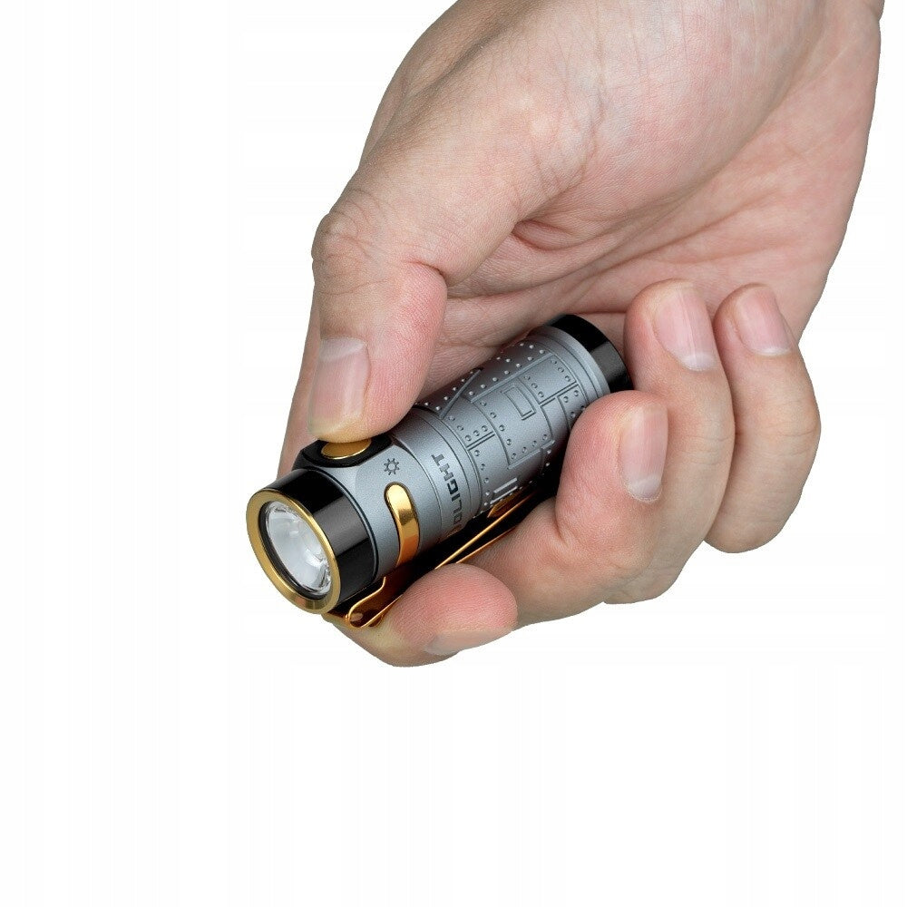 Latarka klasyczna LED Olight Baton 4 Fighter Pilot 1300lm 170m 30 dni