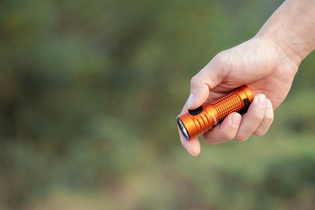 Latarka klasyczna LED Olight Baton Turbo pomarańczowa 1000lm 510m 50 dni