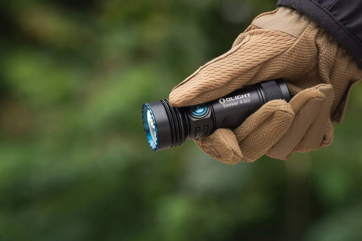 Latarka klasyczna LED Olight Seeker 4 Pro Mini Neutral White 1200lm 12 dni