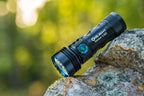 Latarka klasyczna LED Olight Seeker 4 Pro Mini Neutral White 1200lm 12 dni
