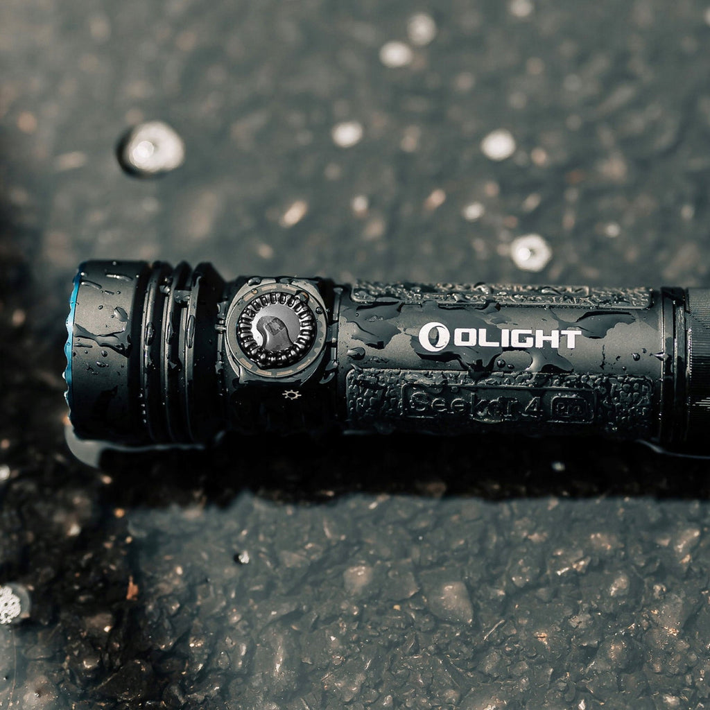 Latarka klasyczna LED Olight Seeker 4 Pro nw czarna mat 4600lm 260m 15 dni