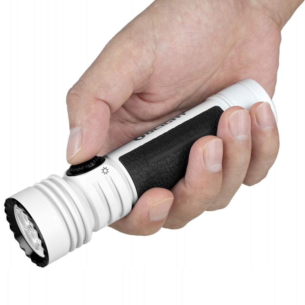 Latarka klasyczna LED Olight Seeker 4 Pro biała 4600lm 260m 15 dni