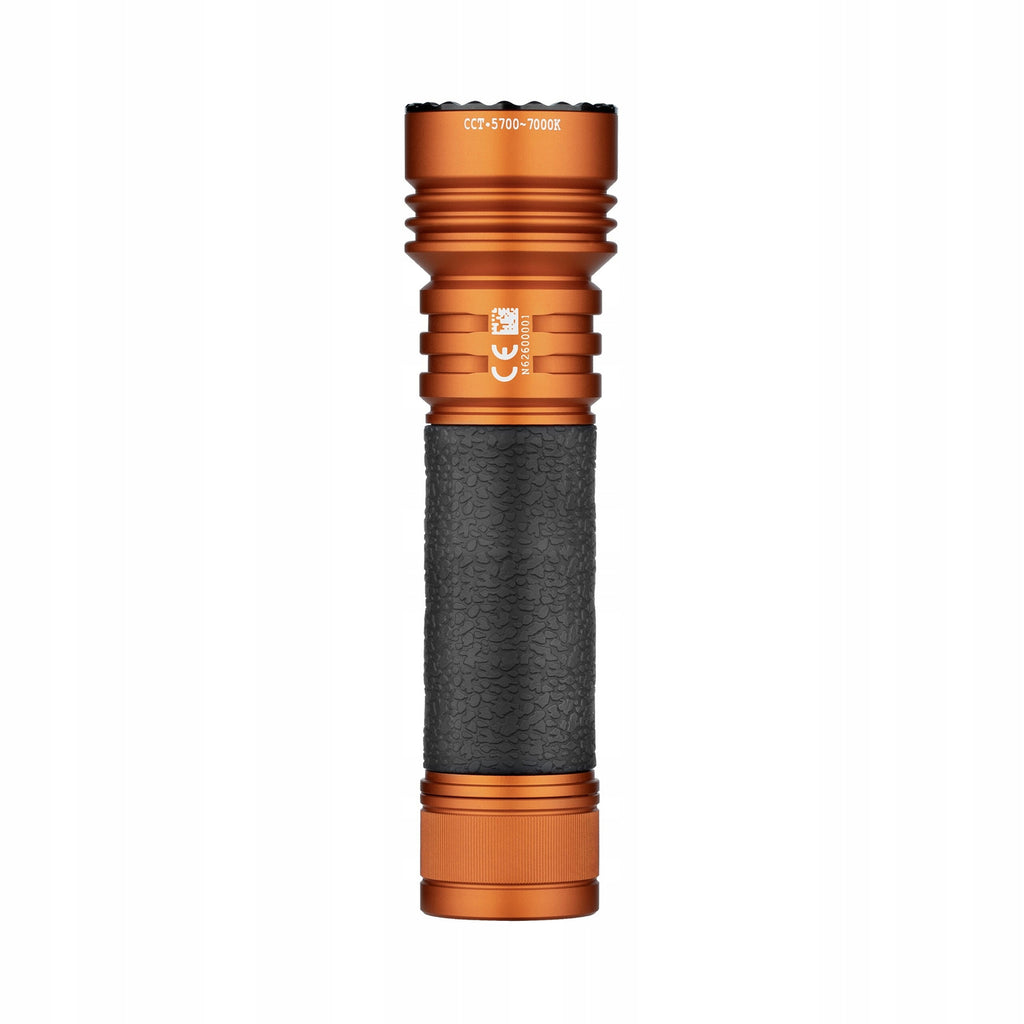 Latarka klasyczna LED Olight Seeker 4 Pro pomarańczowa 4600lm 260m 15 dni