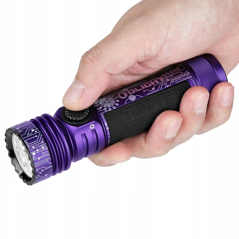Latarka klasyczna LED Olight Seeker 4 Pro purpurowa 4600lm 260m 15 dni