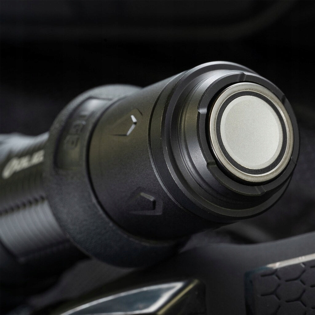 Latarka klasyczna LED Olight Warrior X 4 czarna matowa 2600lm 630m 480 min
