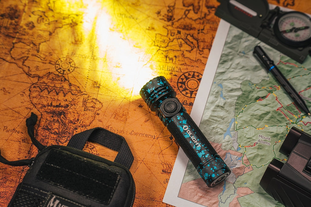 Latarka klasyczna Olight Seeker 4 Pro ciemno niebieska 4600 lm LED
