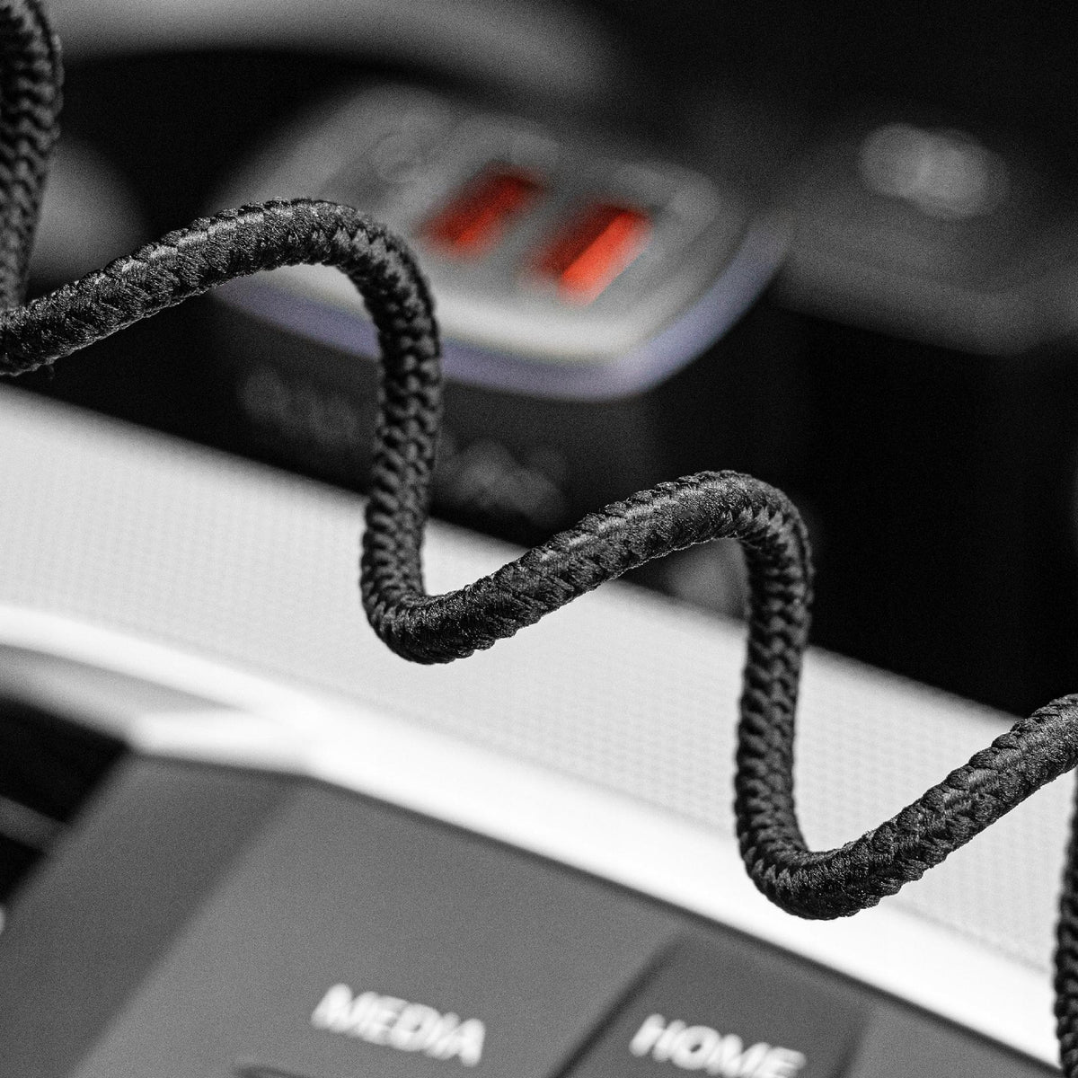 Mocny kabel przewód spiralny sprężynka USB Lightning oplot 3A 1,5M do auta