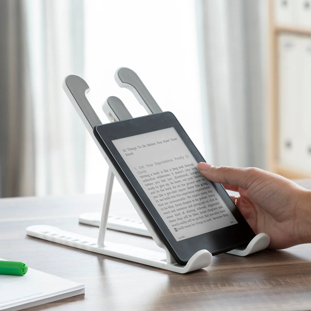 Podstawka Regulowany stojak na laptopa telefon tablet InnovaGoods biały
