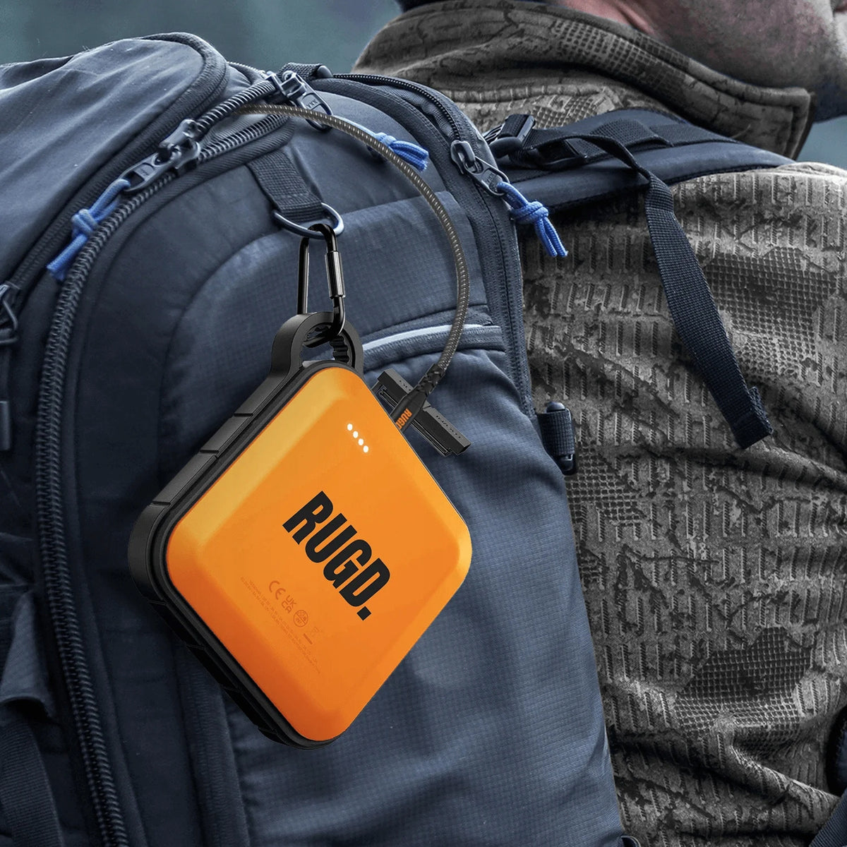Powerbank rugd Power Brick 18W + latarka 1300lm + SOS IP67 z karabińczykiem