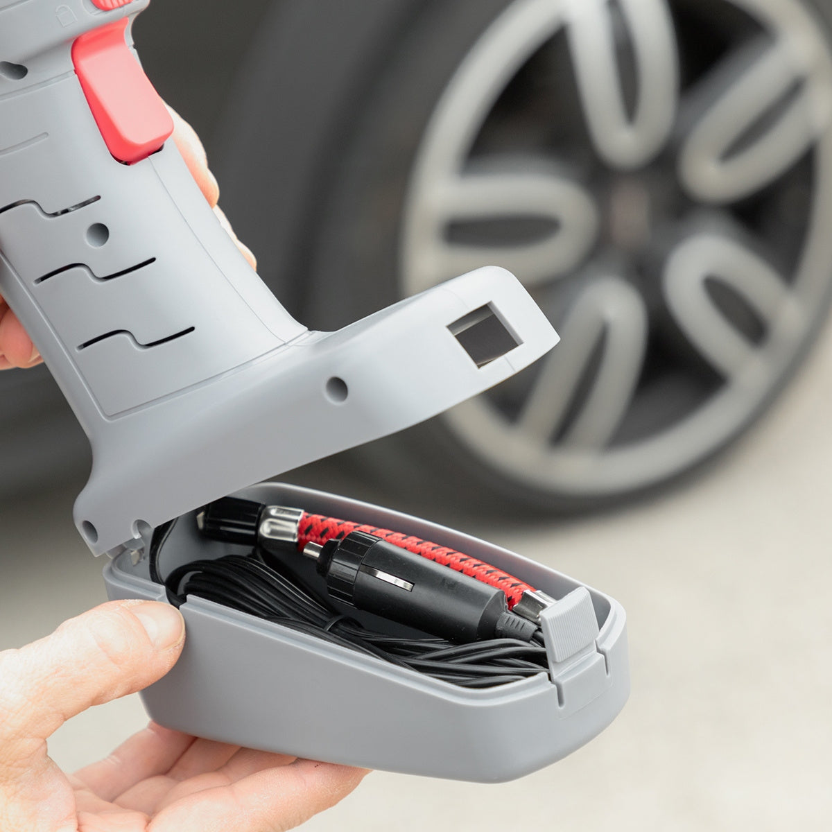 Przenośna sprężarka powietrza z lampką LED InnovaGoods Airpro+ 0 l 9 bar