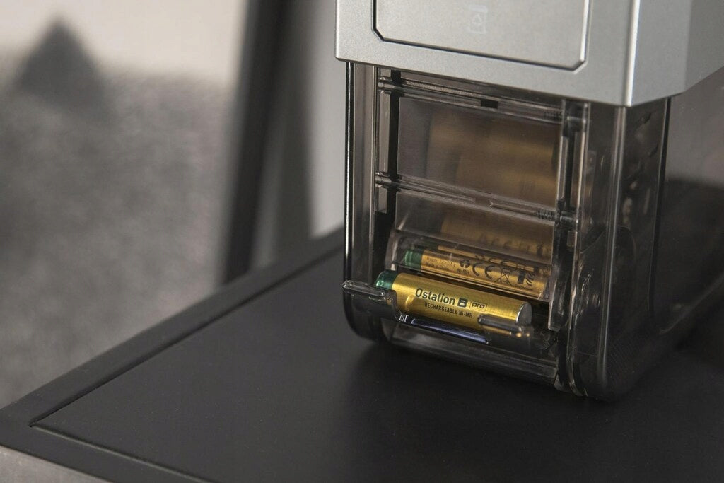 Stacja ładująca automatyczna Olight Ostation X do akumulatorów LR3 AAA