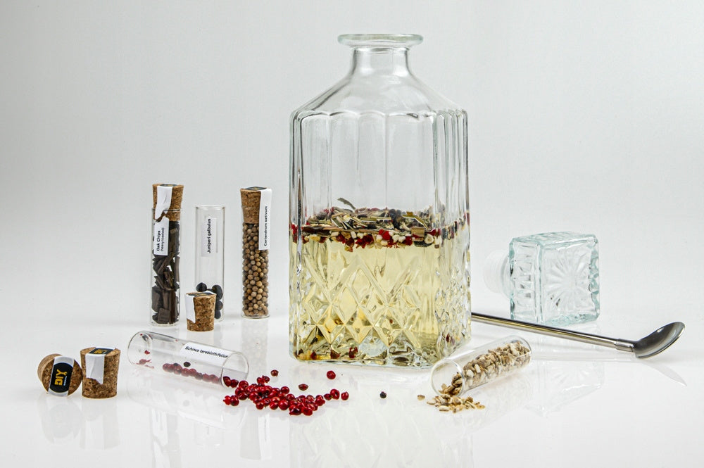 Zestaw przypraw do samodzielnego przygotowania whisky 12 fiolek mini