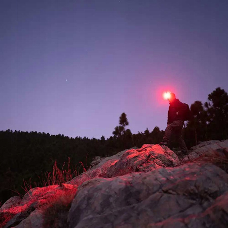 Latarka czołowa Olight Perun 2 Mini zielona CW 1100lm 150m 10 dni