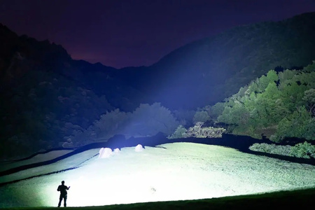 Latarka akumulatorowa EDC Olight X9R Marauder 25000 lm