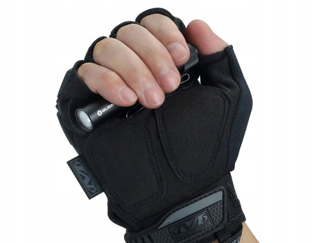 Latarka klasyczna LED Olight I3T EOS 180lm 60m 16 min