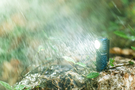 Latarka czołowa LED Olight Perun 3 Mini Premium niebieska 1250lm 160m 20dni - ZESTAW