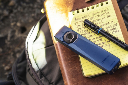 Latarka akumulatorowa EDC ze wskaźnikiem Olight Arkfeld Ultra UV NW 1400 lm