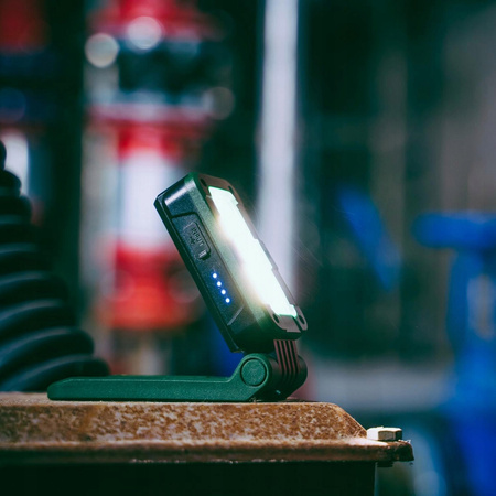 Lampa Olight Swivel Moss Green - 400 lumenów