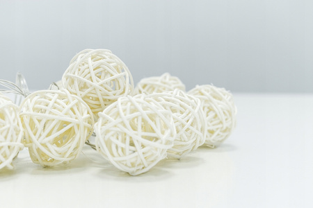 RATTANOWE KULE 10SZT LED 2*AA