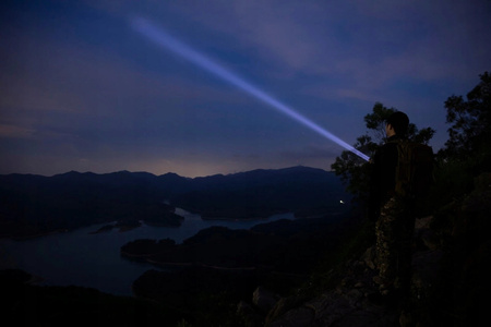 Latarka klasyczna LED Olight Javelot Turbo 2 KIT 1800lm 1500m Moro + ZESTAW