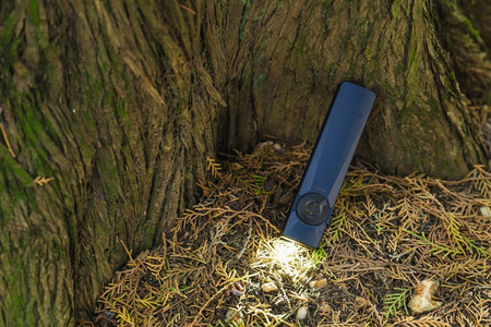 Latarka Olight Arkfeld Ultra Class 1 dark blue CW V2 1400lm 103m 11 dni