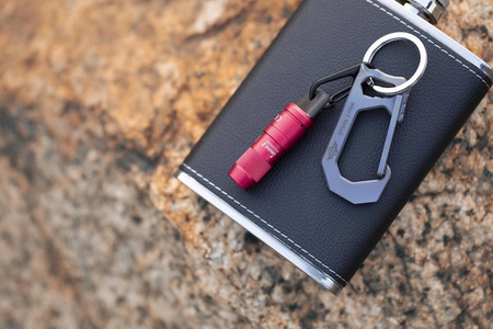 Latarka miniaturowa Olight iMini2 czerwona 50 lm LED